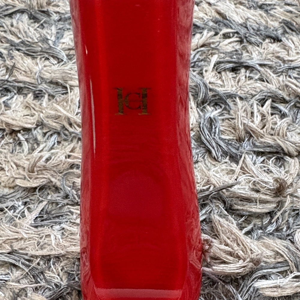 Elegant Red and Black Stiletto Heel Perfume - Picture 3 of 7